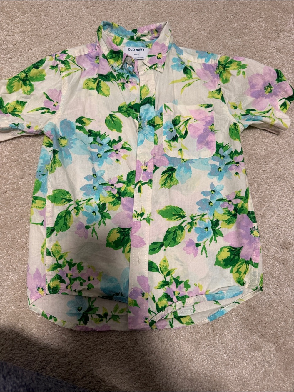 Old Navy Cream Button-Up shirt. Used. Size Small in kids.